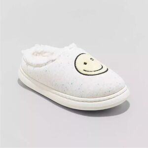 NWOT Kids' Percy Wink Smiley Face Clog Slippers - art class™ size M